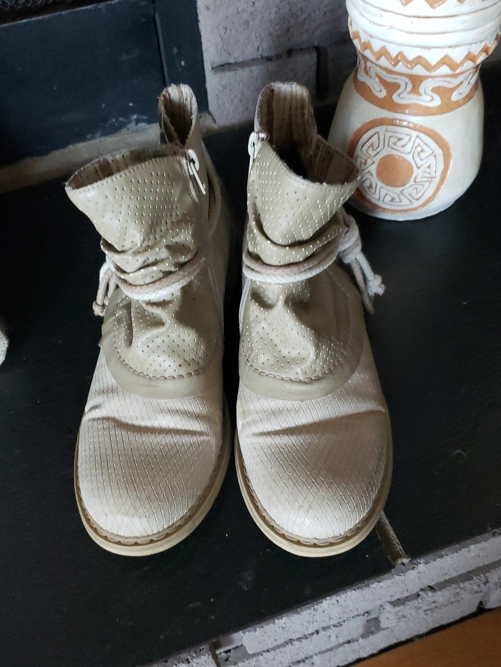 Rieker Women's Tan Lace-Up Ankle Booties